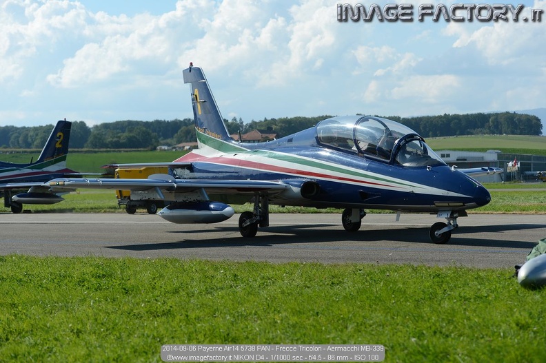 2014-09-06 Payerne Air14 5738 PAN - Frecce Tricolori - Aermacchi MB-339.jpg